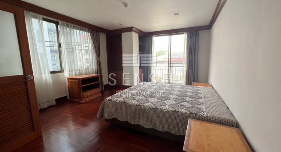 For rent 3 bedrooms condo in Khlong Toei, Bangkok