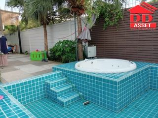 For rent そして for sale 3 Beds house in Bangkok Noi, Bangkok