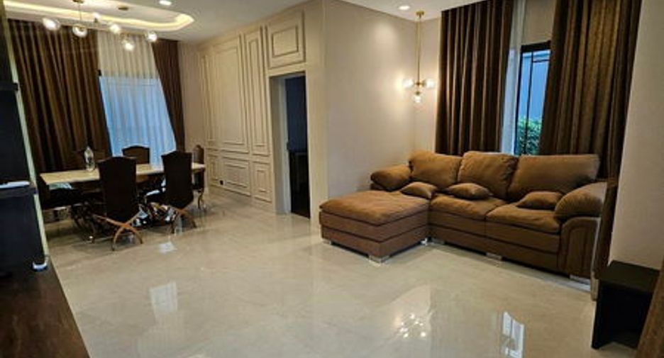 For sale 5 Beds house in Mueang Pathum Thani, Pathum Thani