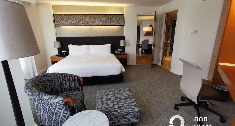 For rent 2 bedrooms condo in Yan Nawa, Bangkok