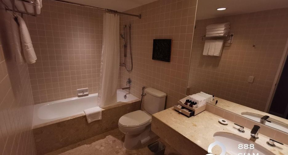 For rent 2 bedrooms condo in Yan Nawa, Bangkok