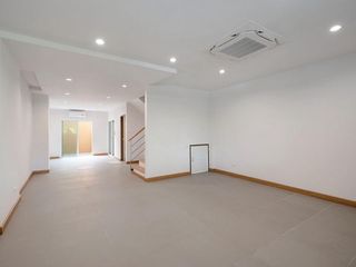 For sale 4 bed office in Lat Phrao, Bangkok