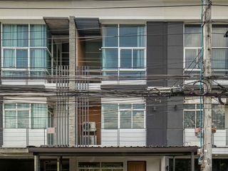 For sale and for rent 4 bed townhouse in Lat Phrao, Bangkok