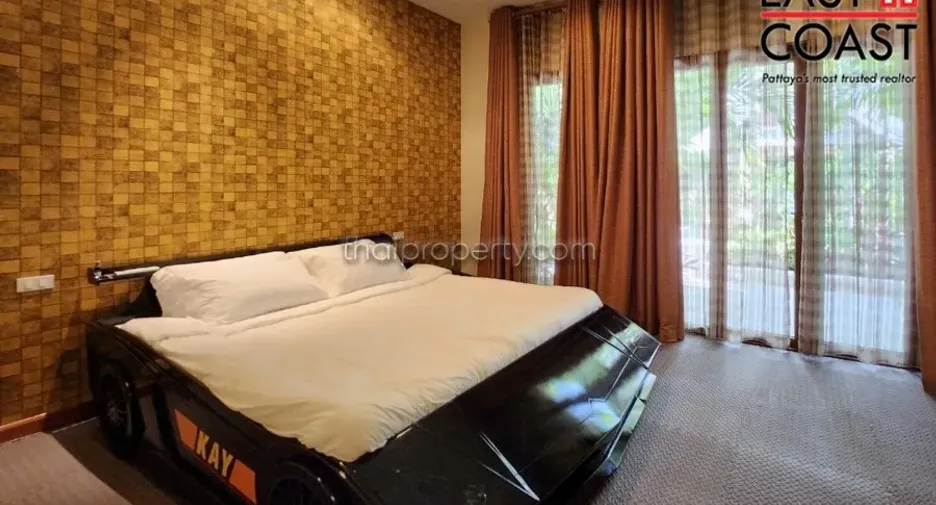 For sale 4 bedrooms house in Na Jomtien, Pattaya