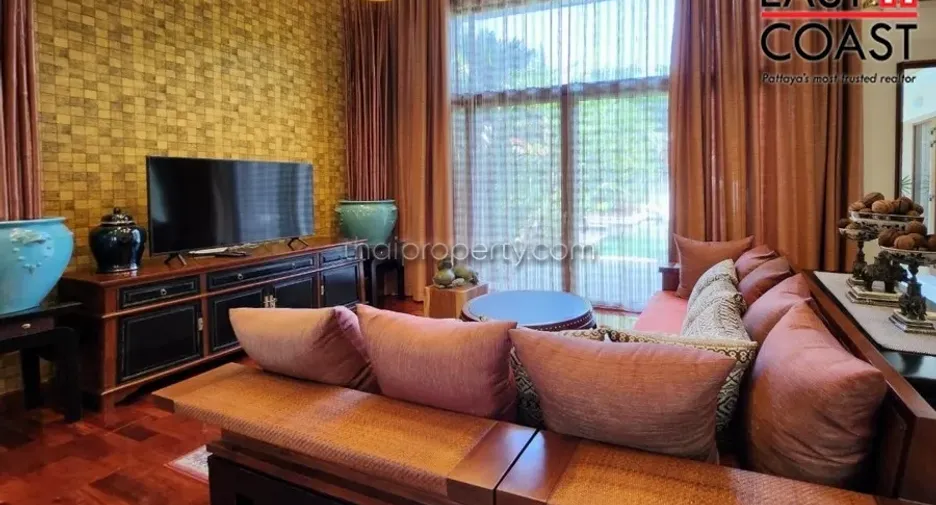 For sale 4 bedrooms house in Na Jomtien, Pattaya