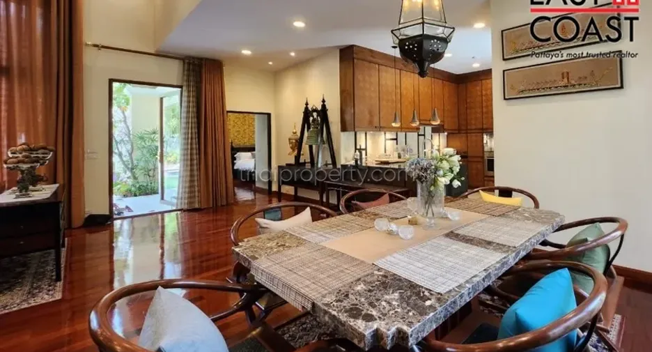For sale 4 bedrooms house in Na Jomtien, Pattaya