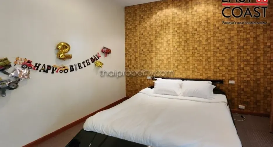 For sale 4 bedrooms house in Na Jomtien, Pattaya