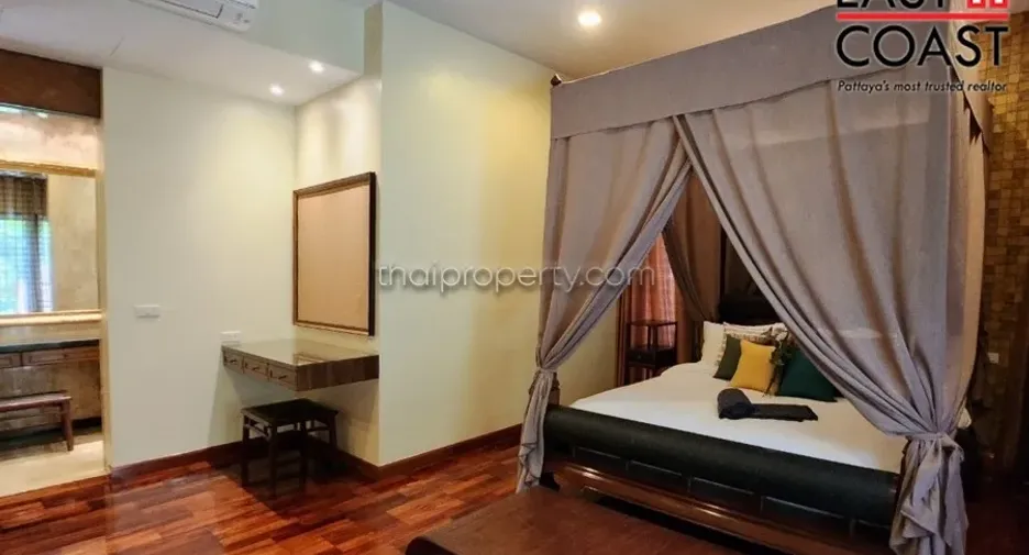 For sale 4 bedrooms house in Na Jomtien, Pattaya