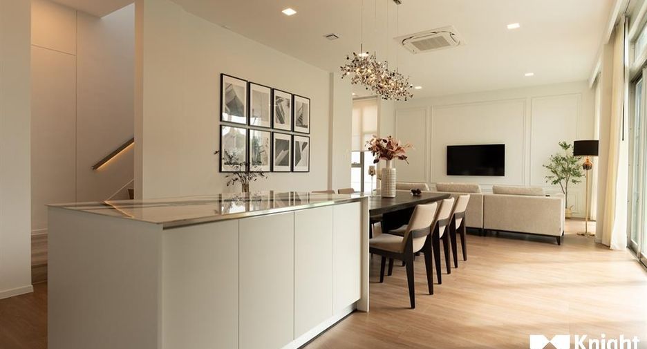 Haus zur Miete mit 3 Zimmer in Saphan Sung, Bangkok