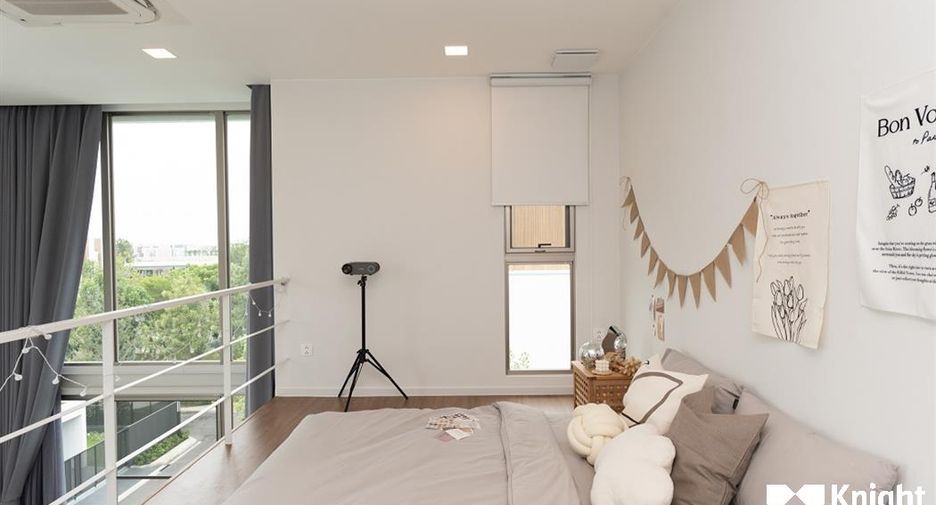 Haus zur Miete mit 3 Zimmer in Saphan Sung, Bangkok