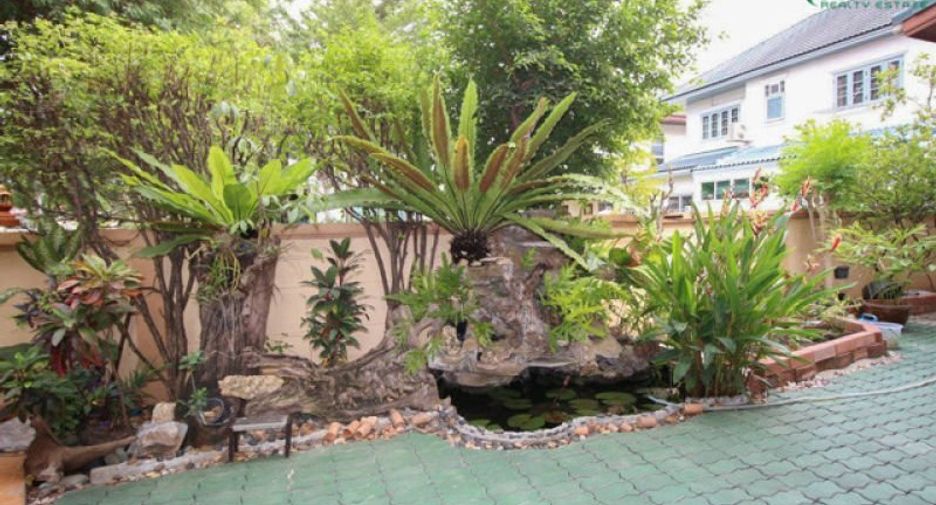 For sale 3 bedrooms house in Mueang Pathum Thani, Pathum Thani