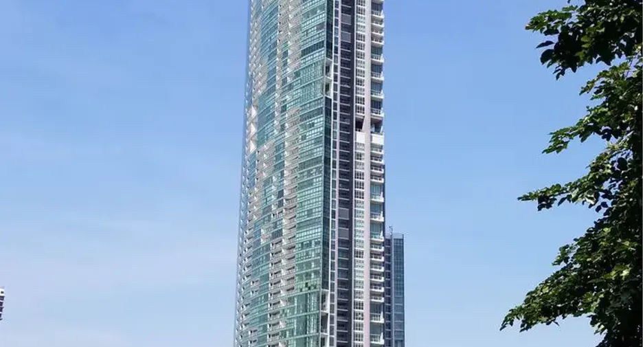 For sale 3 bedrooms condo in Sathon, Bangkok