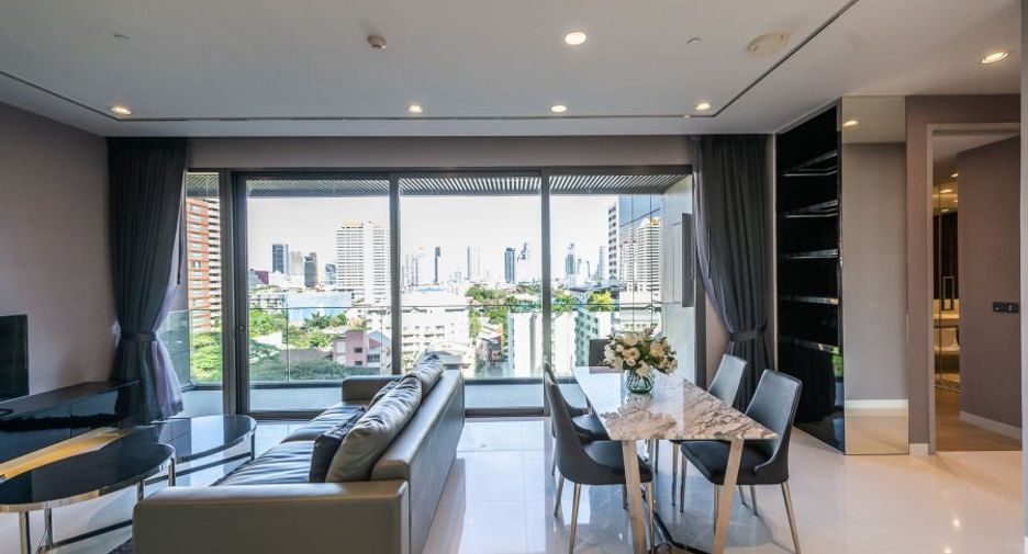 For rent 2 bedrooms condo in Khlong Toei, Bangkok