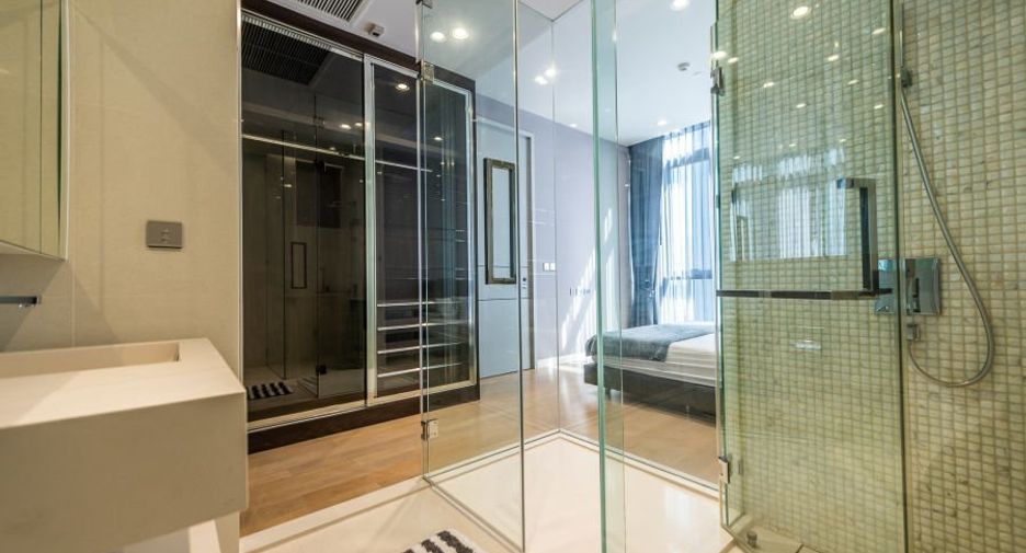 For rent 2 bedrooms condo in Khlong Toei, Bangkok
