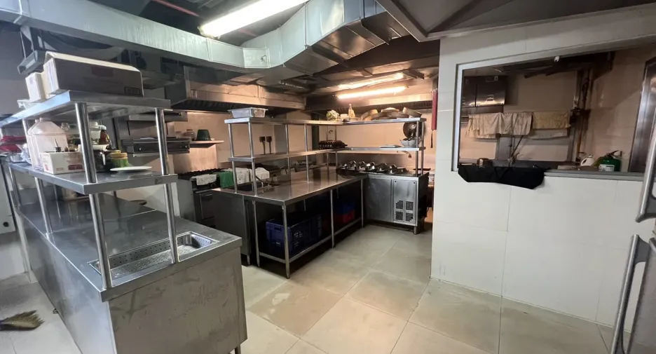 Local comercial en alquiler en Watthana, Bangkok