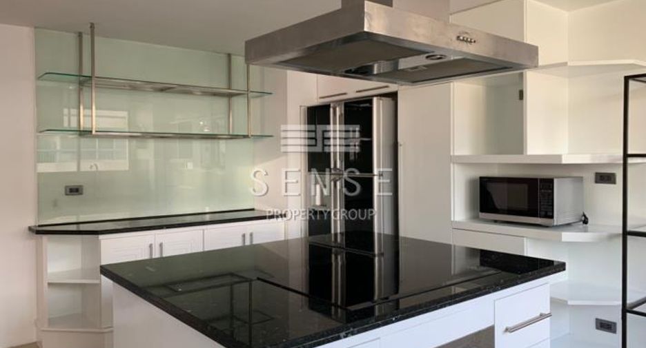 For rent 4 bedrooms condo in Khlong Toei, Bangkok