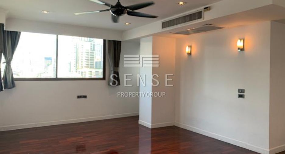 For rent 4 bedrooms condo in Khlong Toei, Bangkok