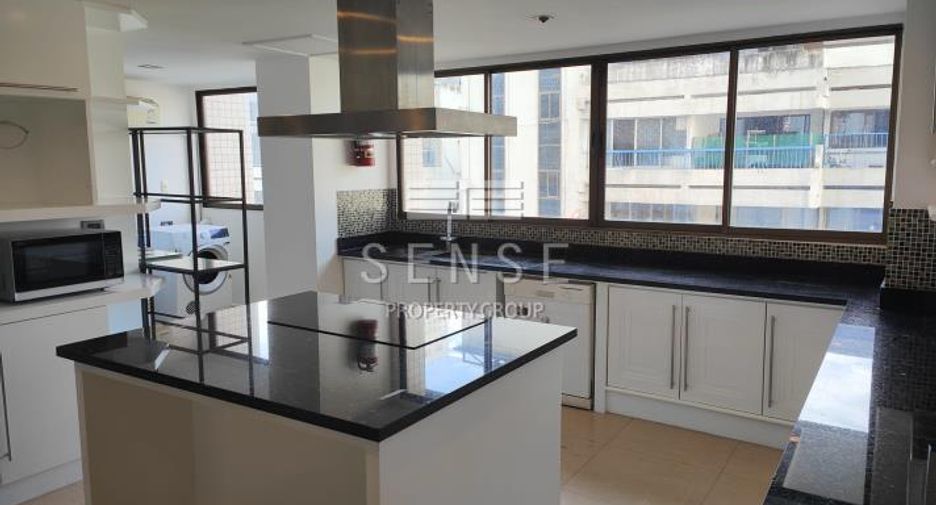 For rent 4 bedrooms condo in Khlong Toei, Bangkok