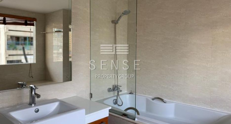 For rent 4 bedrooms condo in Khlong Toei, Bangkok