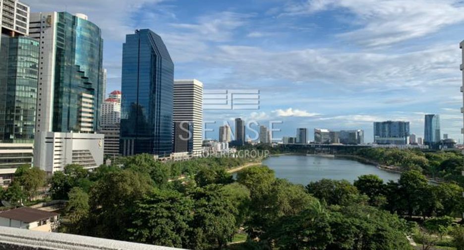 For rent 4 bedrooms condo in Khlong Toei, Bangkok