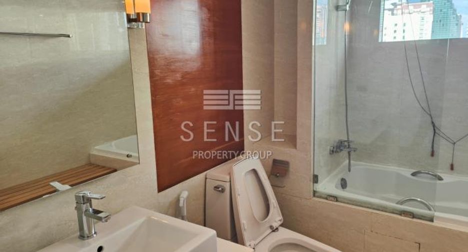 For rent 4 bedrooms condo in Khlong Toei, Bangkok