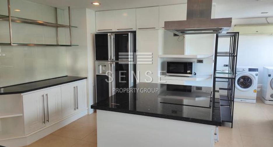 For rent 4 bedrooms condo in Khlong Toei, Bangkok