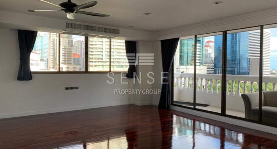 For rent 4 bedrooms condo in Khlong Toei, Bangkok