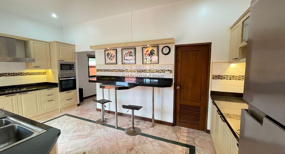For rent 3 bedrooms house in East Pattaya, Pattaya