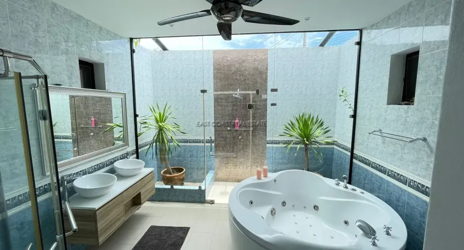 For rent 3 bedrooms house in Bang Lamung, Chonburi