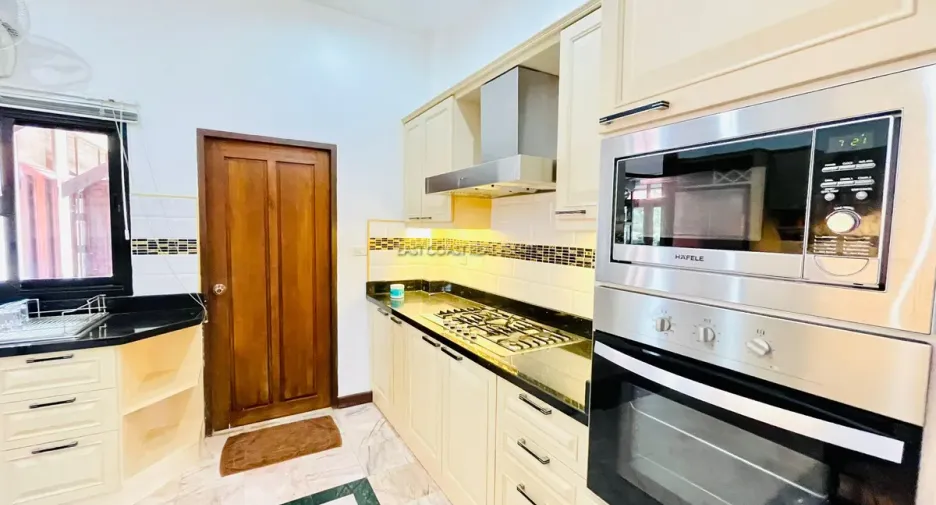 For rent 3 bedrooms house in Bang Lamung, Chonburi