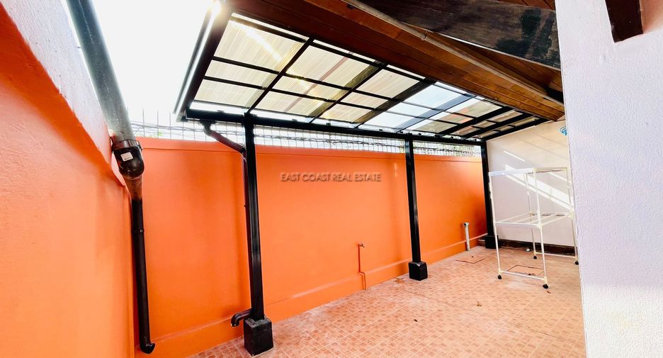 For rent 3 bedrooms house in East Pattaya, Pattaya