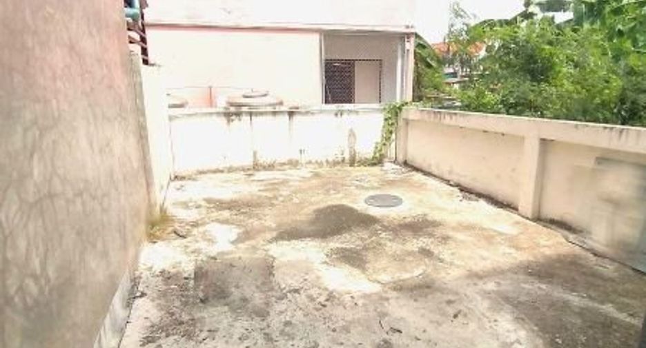 Local comercial en venta de 3 habitaciones en Nong Khaem, Bangkok