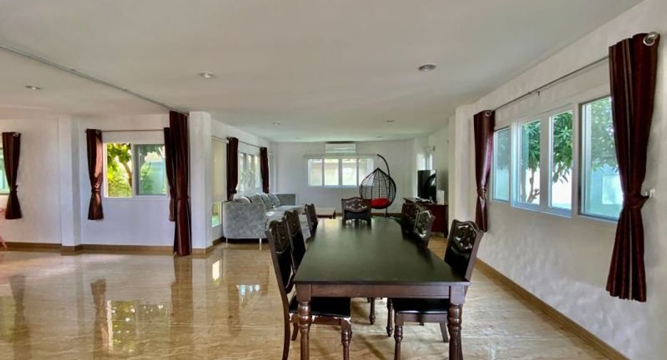 For rent 5 bedrooms house in Bang Lamung, Chonburi