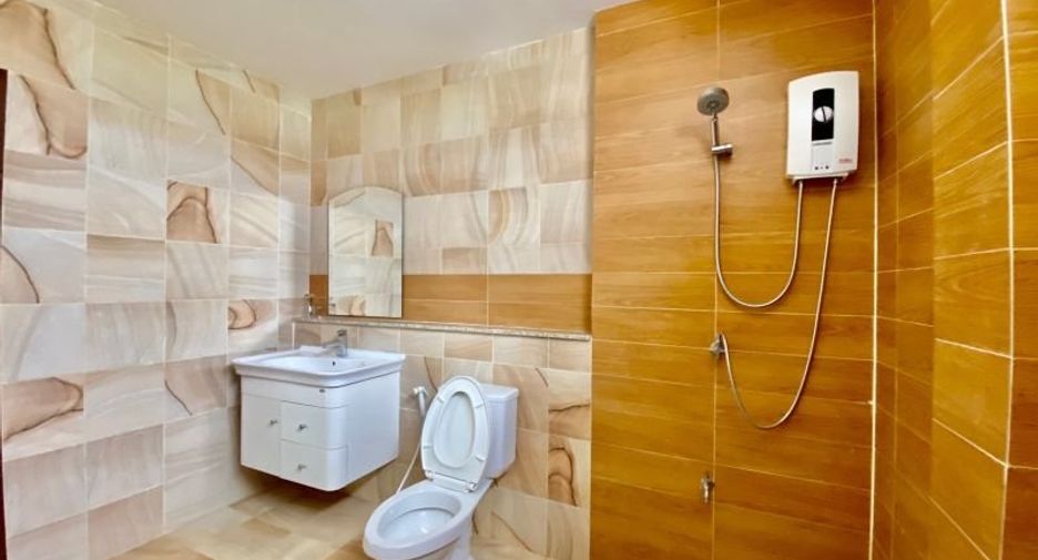 For rent 5 bedrooms house in Bang Lamung, Chonburi