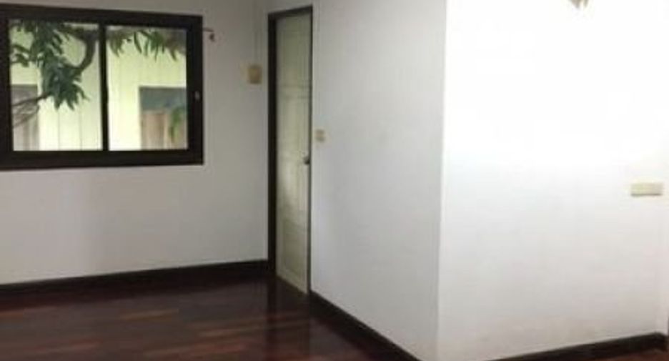 For rent office in Mueang Nonthaburi, Nonthaburi