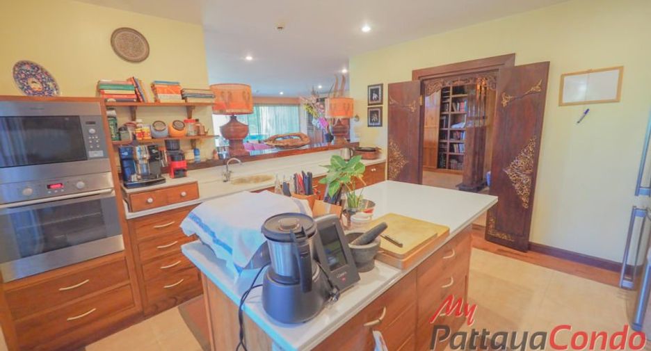 For sale 2 bedrooms condo in Bang Lamung, Chonburi