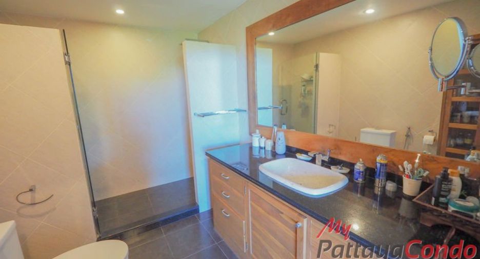 For sale 2 bedrooms condo in Bang Lamung, Chonburi