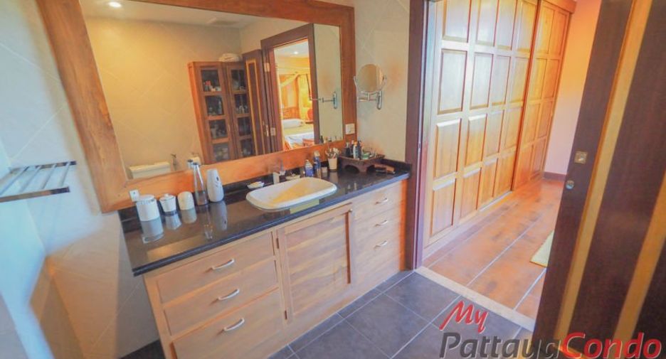 For sale 2 bedrooms condo in Bang Lamung, Chonburi