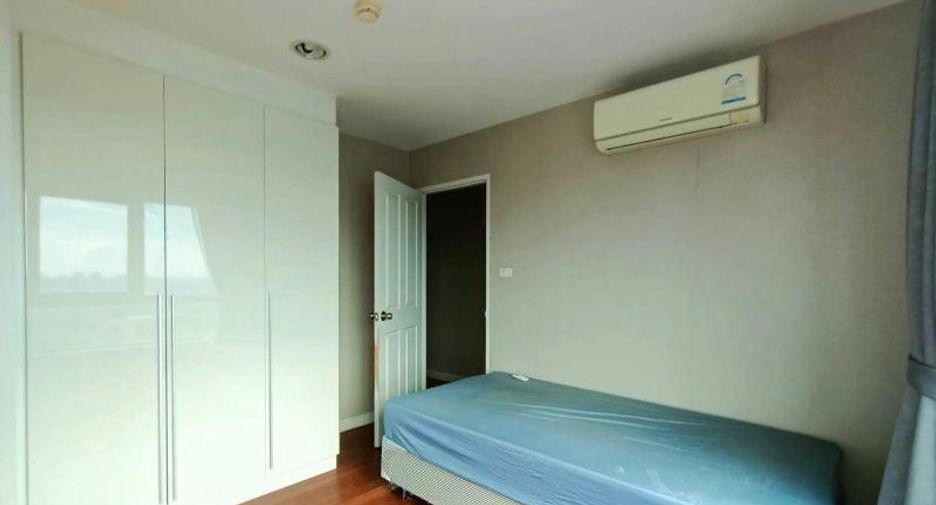 For sale そして for rent 3 Beds condo in Huai Khwang, Bangkok