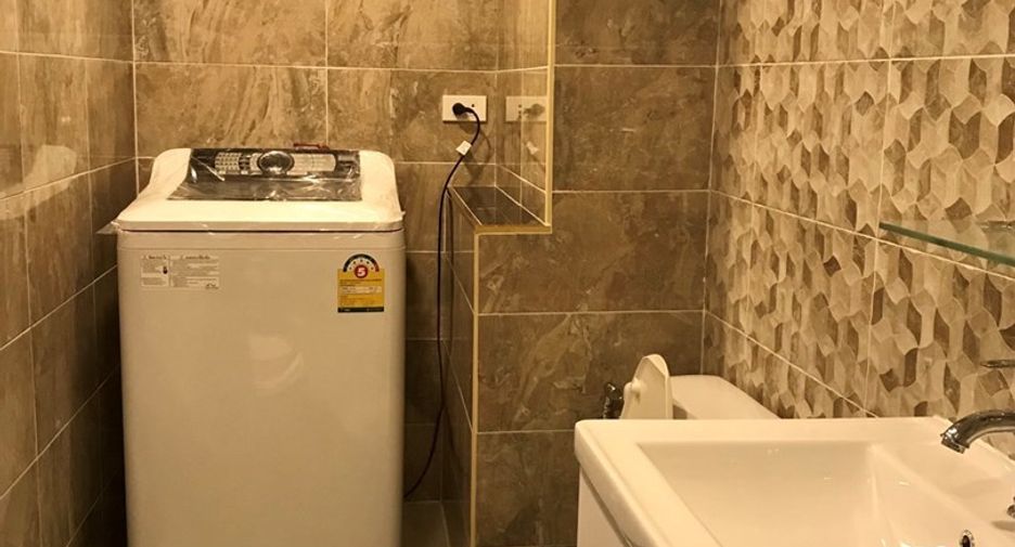 For sale 1 bed condo in Watthana, Bangkok