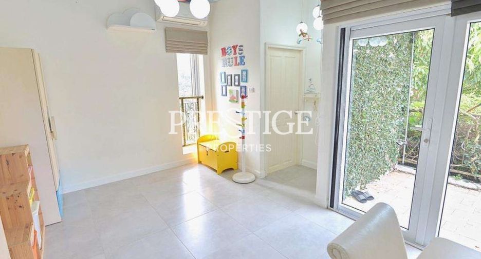 For sale 3 bedrooms house in East Pattaya, Pattaya