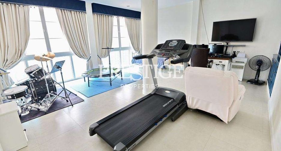 For sale 3 bedrooms house in East Pattaya, Pattaya