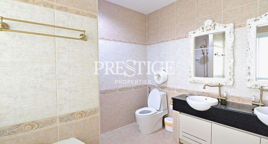 For sale 3 bedrooms house in East Pattaya, Pattaya