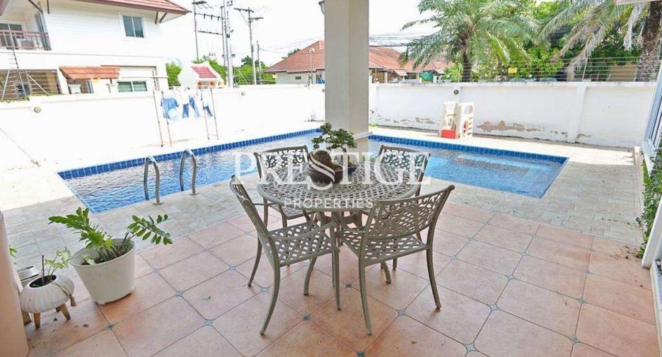 For sale 3 bedrooms house in East Pattaya, Pattaya