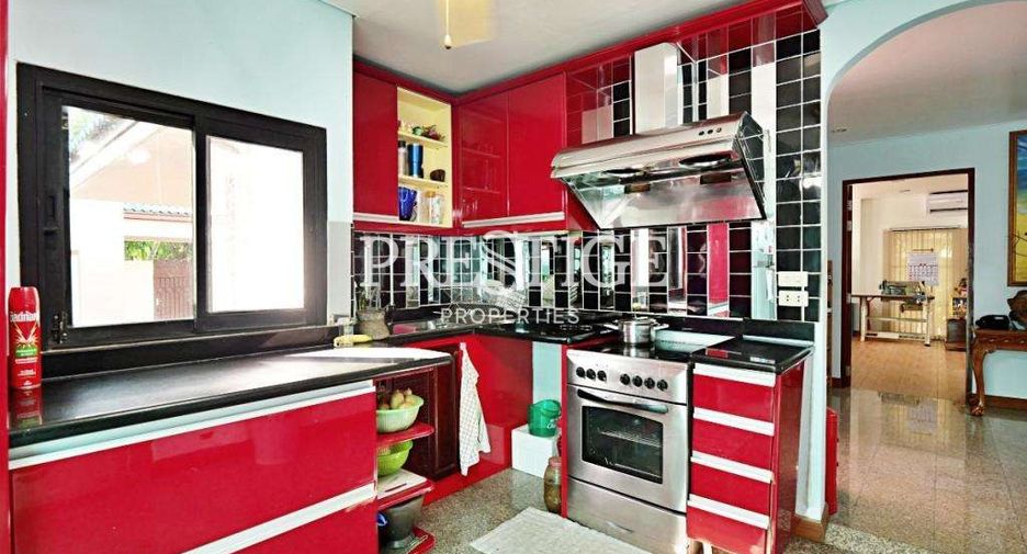 À vendre 4 chambres maison à Sattahip, Chonburi
