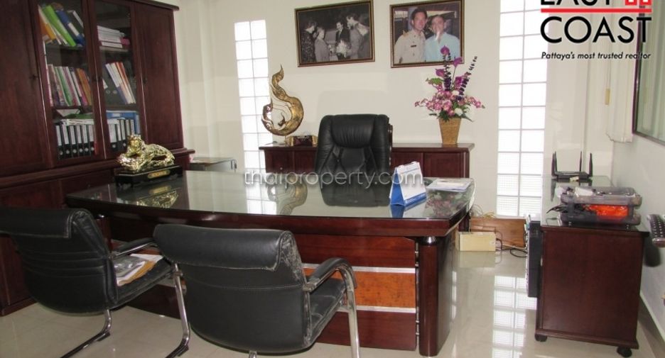 Local comercial en venta de 5 habitaciones en Bang Lamung, Chonburi