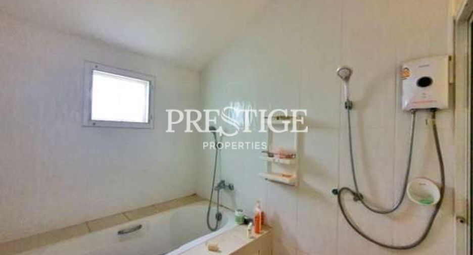 For sale 5 bedrooms house in Bang Lamung, Chonburi