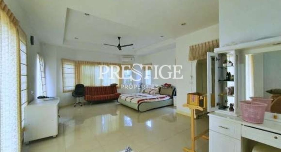 For sale 5 bedrooms house in Bang Lamung, Chonburi