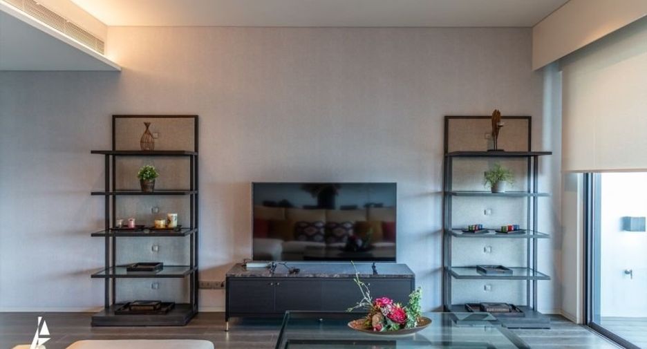 For rent 3 bedrooms condo in Watthana, Bangkok