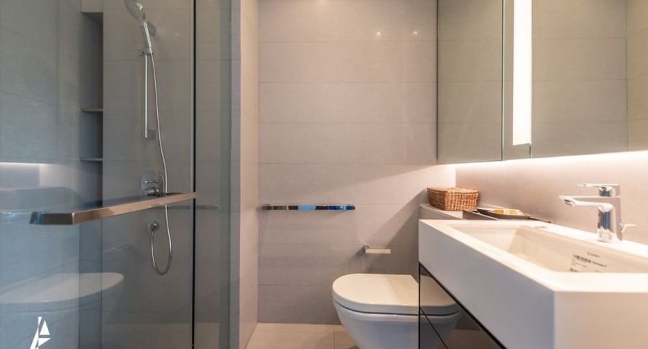 For rent 3 bedrooms condo in Watthana, Bangkok